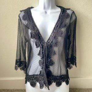 ISSI lace scalloped crochet overlay shrug blouse with 3/4 sleeves